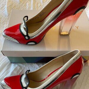 Katy Perry "Thelma" Race Car pumps, sz 10